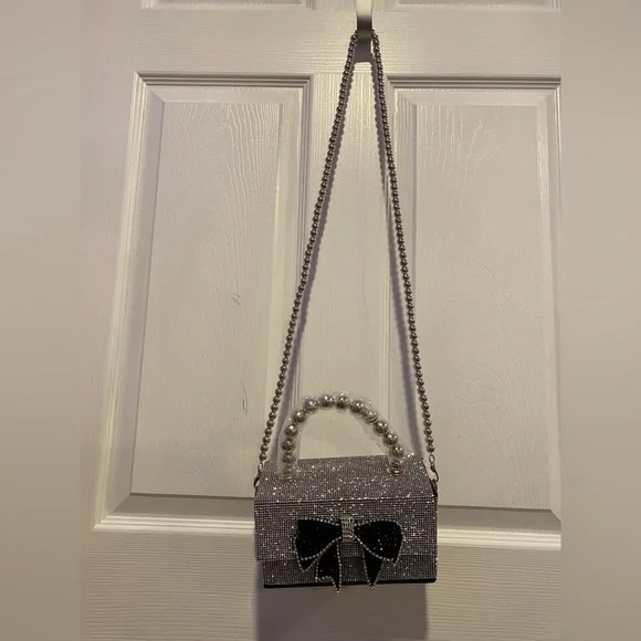 BNWT Bling Rhinestone Trendy Bow Elegant Evening Bag